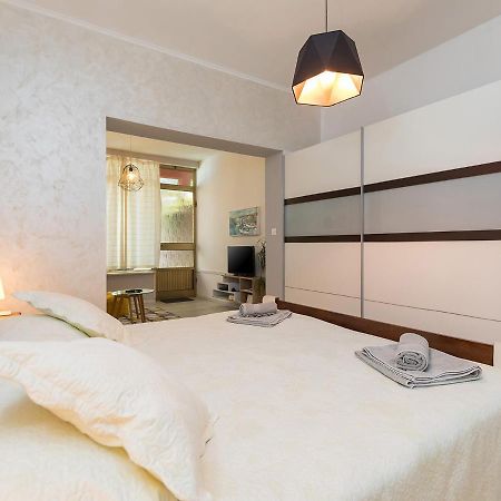 Design Apartment Novigrad  Exterior photo